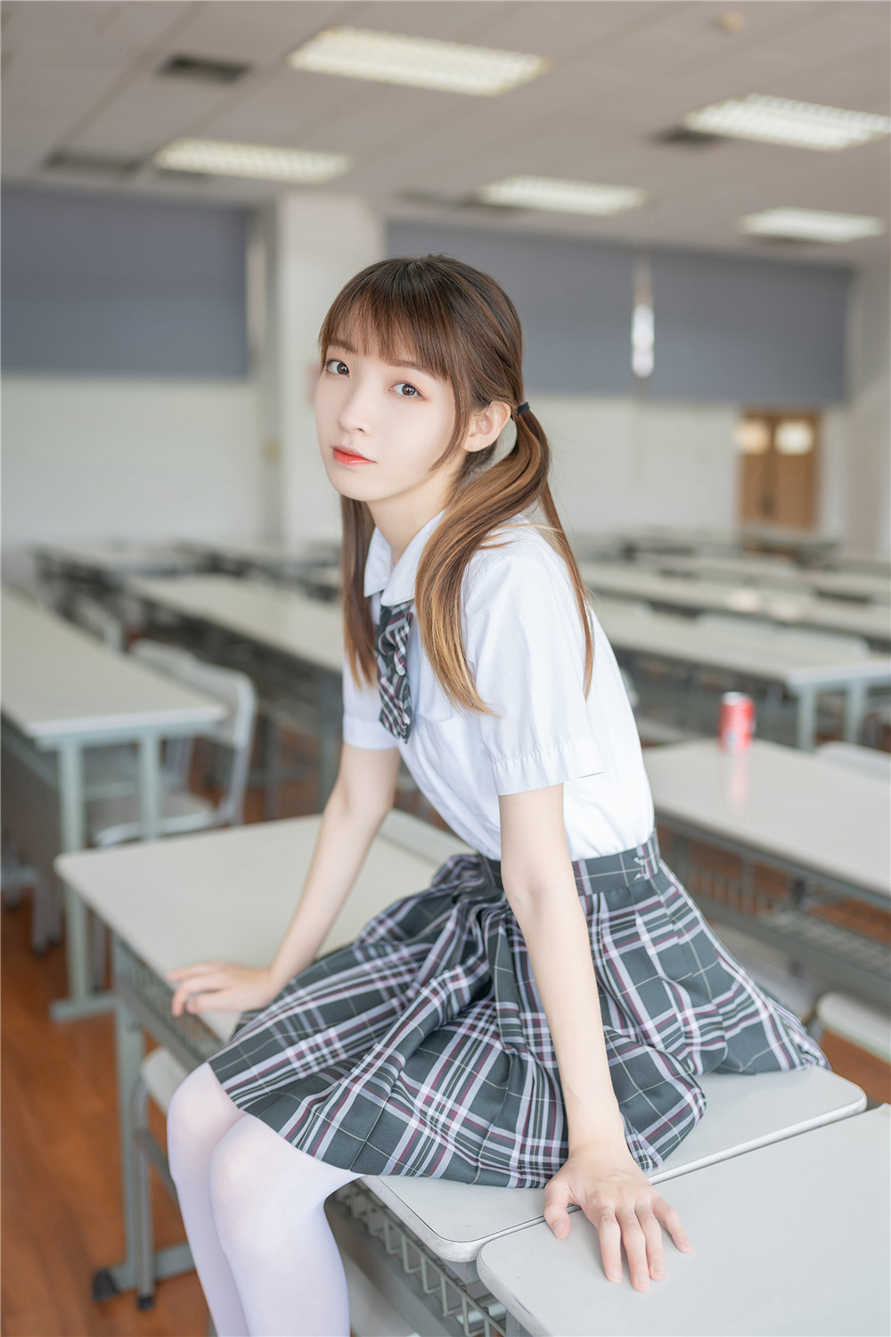 【在线看】喵糖映画 JKL.008 [49P]