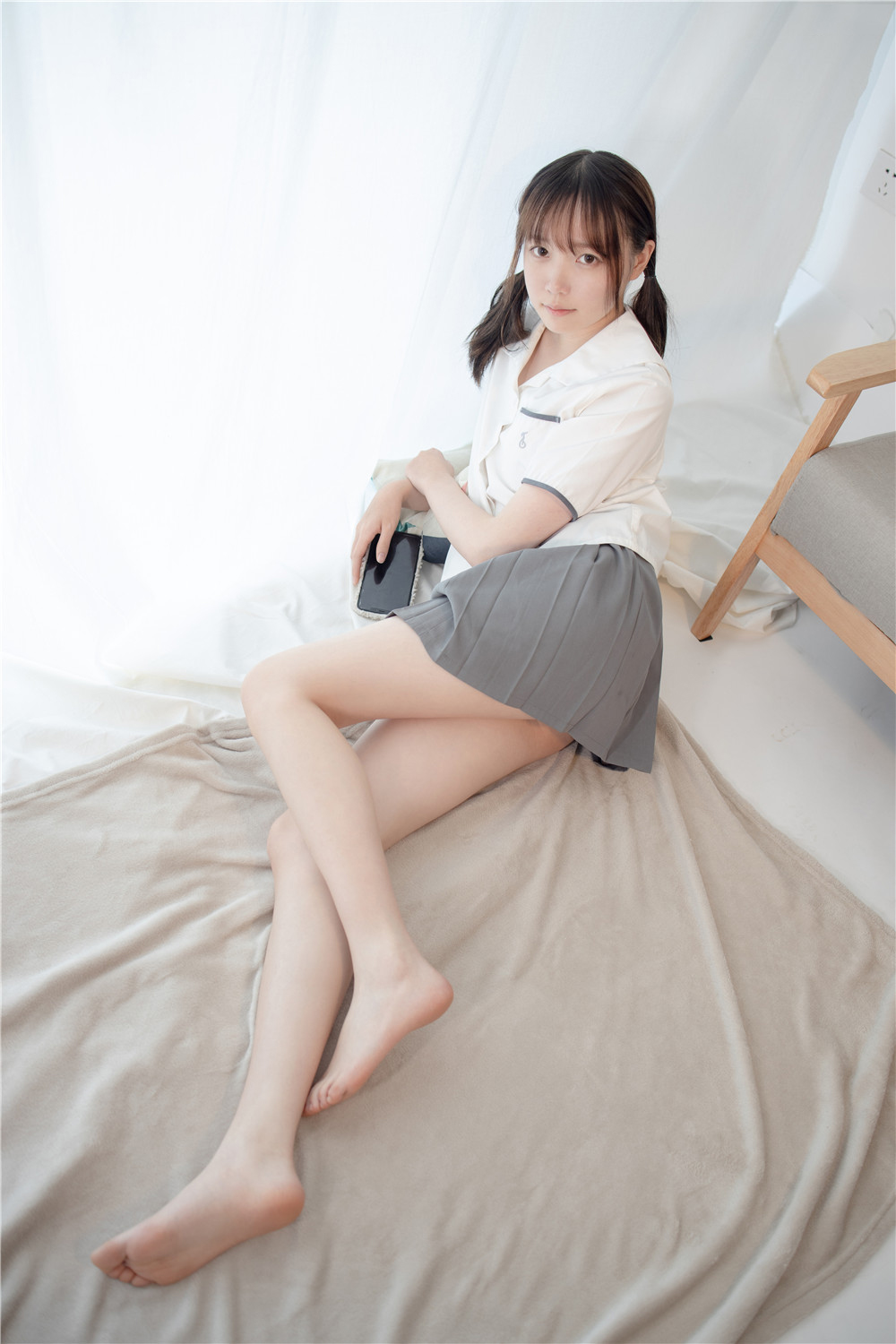 【在线看】JKFUN-百圆定制 1.5-1 Aika [69P]