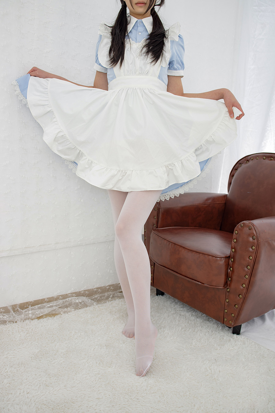 【在线看】森萝财团 有料 16 [22P1V4.75G]