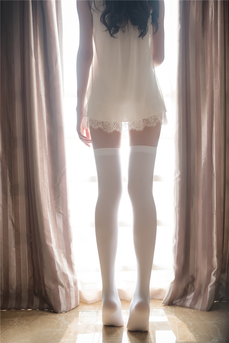 【在线看】喵糖映画 VOL.425 [35P]