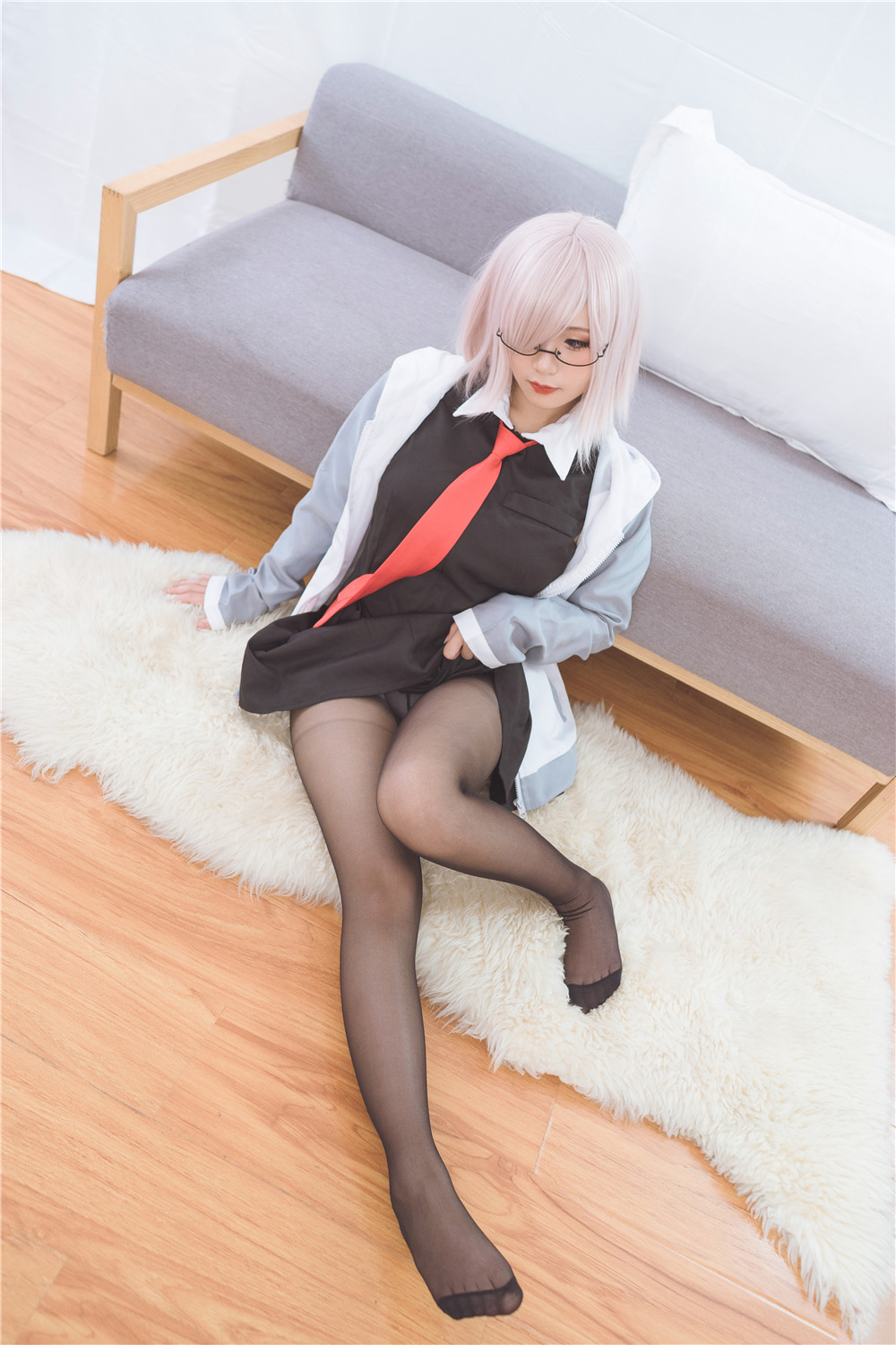 【在线看】轻兰映画 Grand.009 [73P1V]