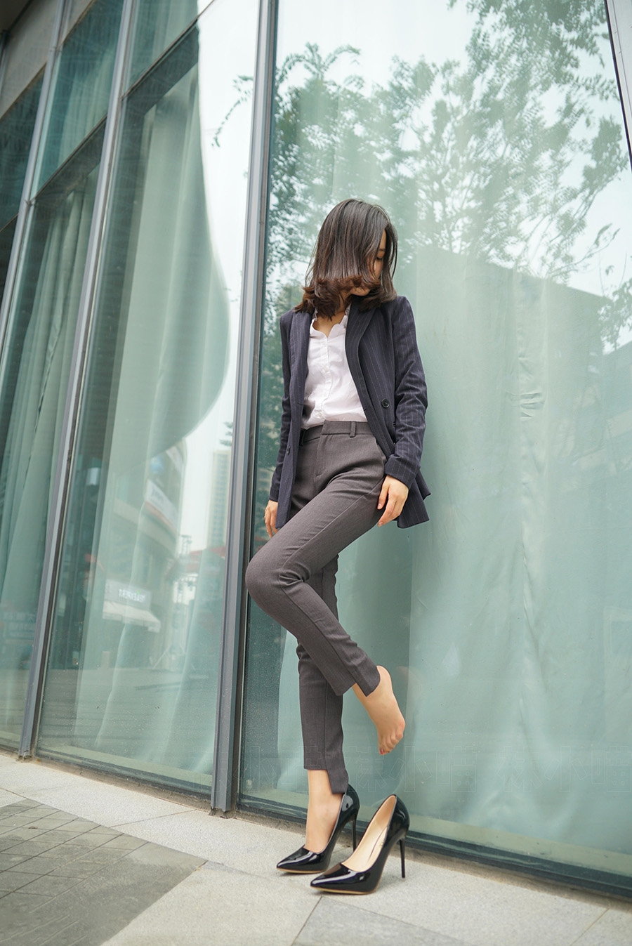 【在线看】袜小喵 KT075《喵姐姐的职业装》