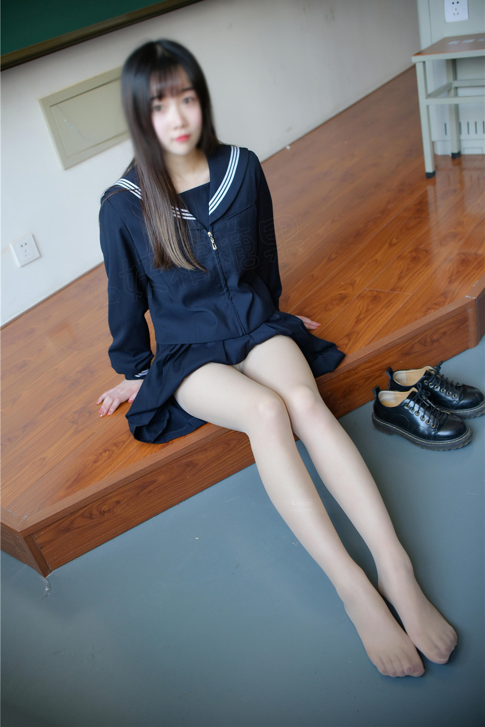 【在线看】[妖精视觉] NO.142 小雪 遇见学妹的丝袜 [64P]