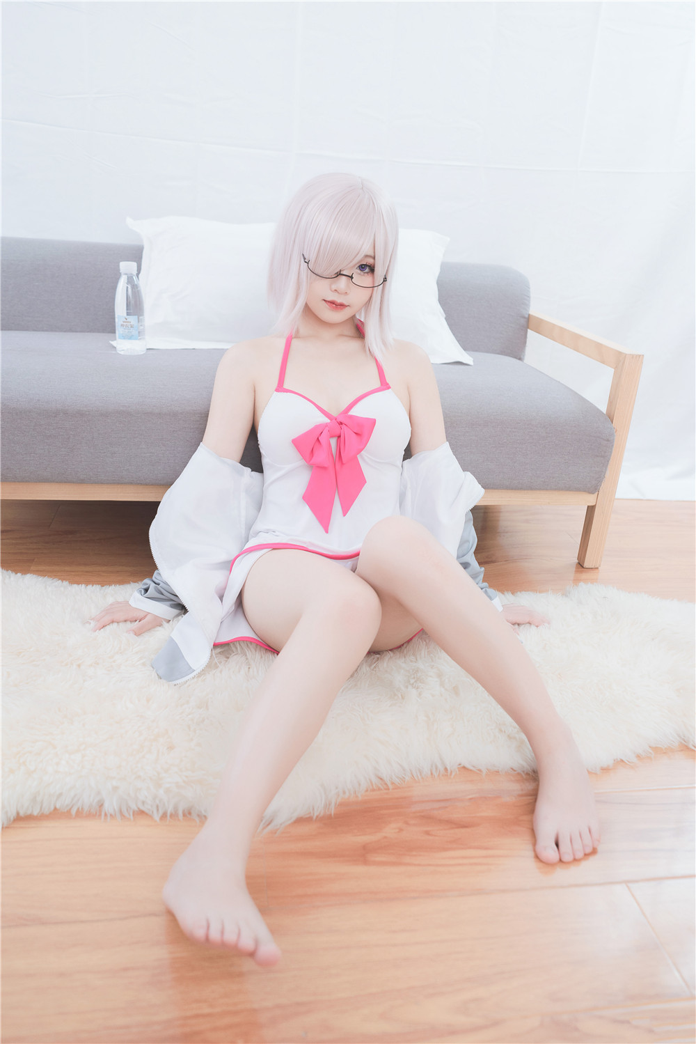 【在线看】轻兰映画 Grand.007 [53P1V]