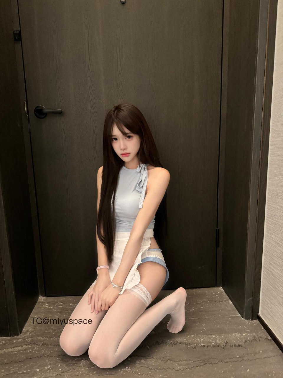 【在线看】抖音 雅婷小师妹 岛遇 NO.003期 【4V1P】