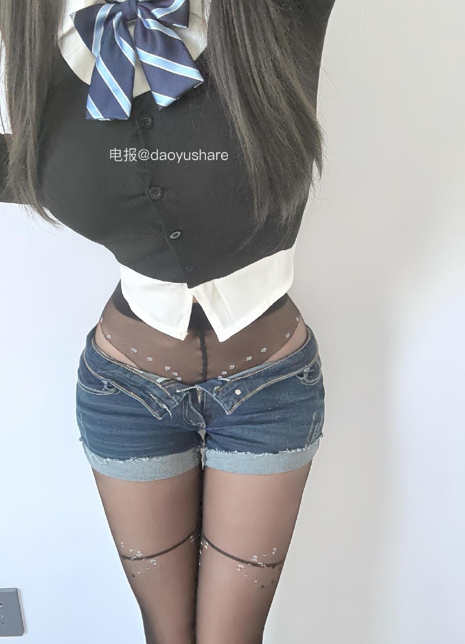 【在线看】抖音 李怼怼超凶 岛遇 NO.001期 【26P4V】-写真喵 【在线看】抖音 李怼怼超凶 岛遇 NO.001期 【26P4V】